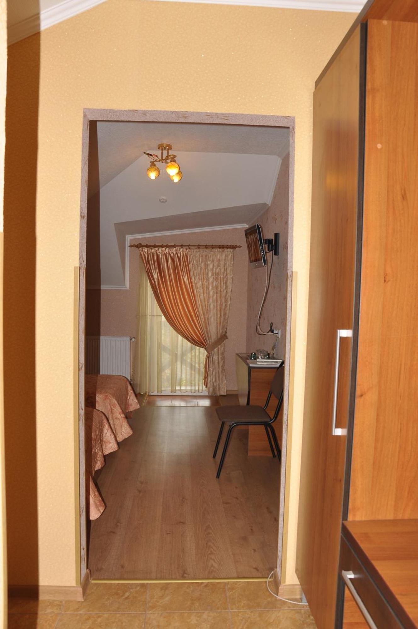 Focus Hotel Chust Zimmer foto
