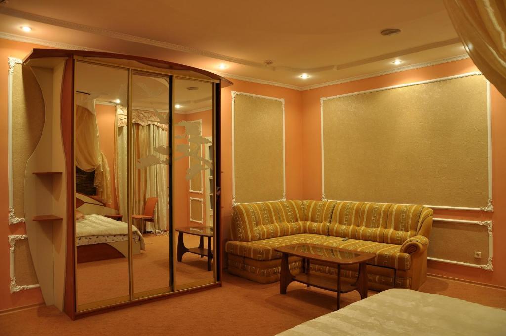 Focus Hotel Chust Exterior foto